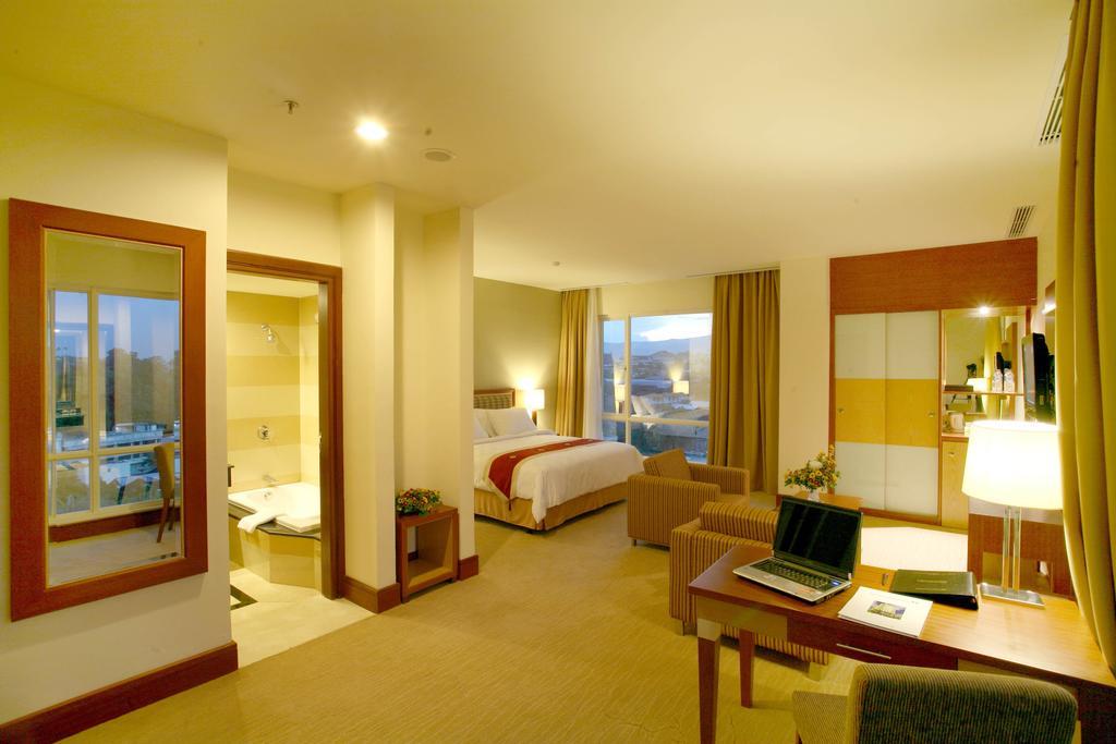 Swiss-Belhotel Maleosan Манадо Экстерьер фото